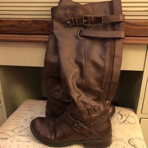 Wide calf Guess boots